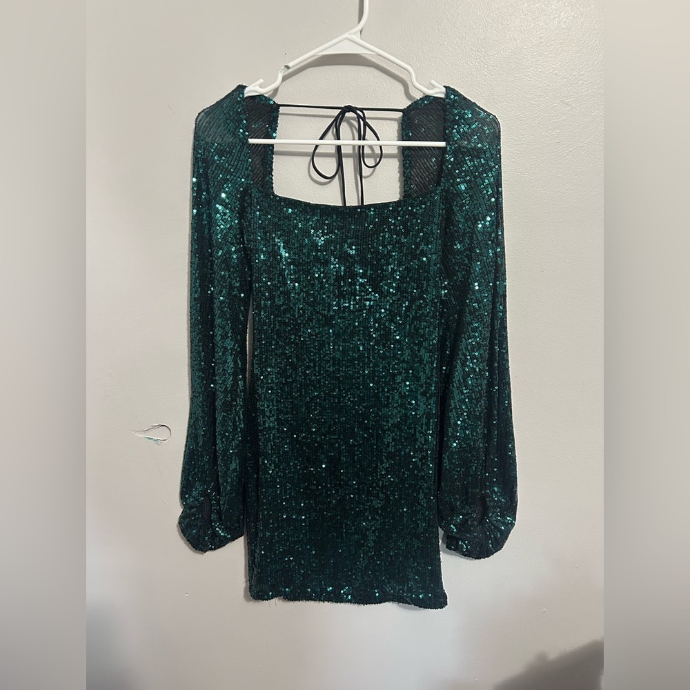 Lucy in the Sky Green Sequin Long Sleeve Dress